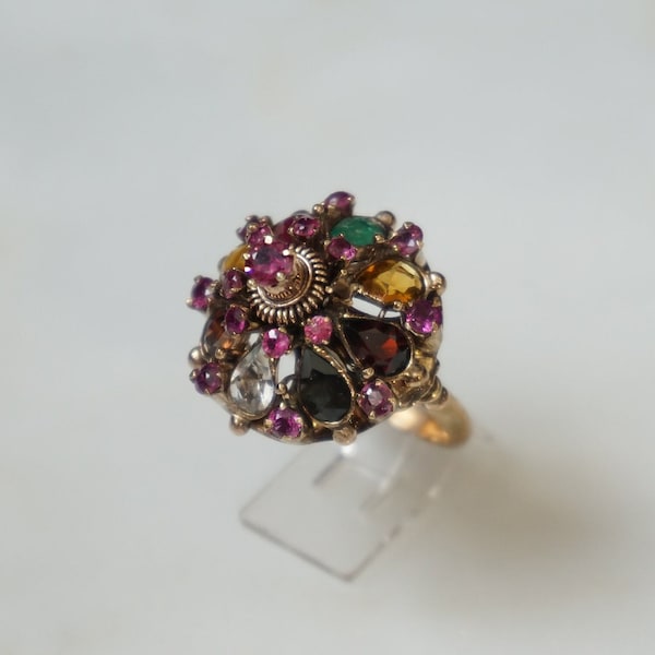 Anillo Princesa Tailandés / Finca de mediados de siglo C1960 Oro de 10 K 4TCW Anillo Princesa Tailandés Harem con múltiples gemas / Anillo Princesa con Rubí Vintage Talla 8.5