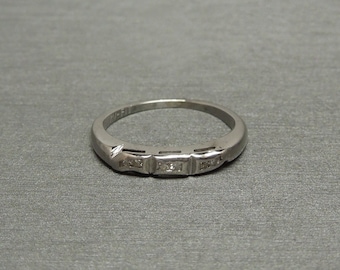 Art Deco Estate C1940 14K White Gold 0.10TCW Single cut Diamond Channel Wedding Band / Art Deco Channel Band  Sz 4