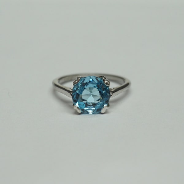 Blue Topaz Solitaire / Vintage Estate Sterling Silver 3.96 carat Old European cut Blue Topaz Round Solitaire Ring / Engagement Ring Sz 8