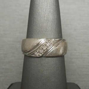 Men&#39;s Mid Century Estate C1960 14K Florentine White Gold 0.08TCW Diamond Domed Wedding Band  Sz 7