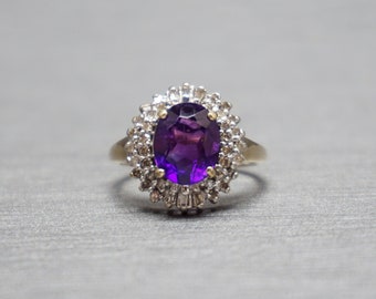 Vintage Estate 10K Gold 2.33 carat Amethyst Solitaire, Round & Baguette Diamond Starburst Ring  / Amethyst Halo Ring  Sz 7