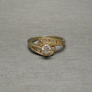 Vintage Estate C1970 14K Gold 0.55TCW Round Diamond Solitaire & Channel Diamond Spiral Bypass Style Ring / Retro Engagement Ring  Sz 6.75