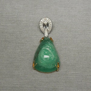 Vintage Estate 14K Two Tone Gold 38.25TCW Emerald Sugarloaf & Diamond Accent Solitaire Pendant / Sugarloaf Pendant  1.5&quot;