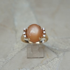 Vintage Estate C1970 14K Gold 7.81TCW 7.63 carat Orange Peach Moonstone Solitaire & Brilliant Diamond Ring / Vintage Moonstone Ring  Sz 8