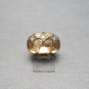 Men&#39;s Mid Century Estate C1960 14K Gold Florentine Finish 0.06TCW Three Diamond Dome Ring / Diamond Pinky Ring / Domed Wedding Band   Sz 6.5