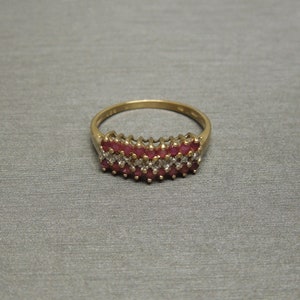 Vintage Estate C1970 10K Gold 0.65TCW Triple Row Ruby & Diamond Pyramid Band / Triple Row Ruby Ring  Sz 6.75