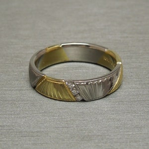 Men&#39;s Vintage Art Deco Estate 18K Gold & Platinum Engraved 0.12TCW Three Stone Diamond Semi Comfort Fit Eternity Wedding Band Sz 10.5