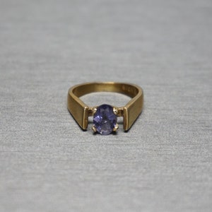 Vintage Iolite Ring / Vintage Estate 1980s MCM Style Gold Vermeil Sterling Silver 0.85 carat Oval Iolite Solitaire Band Ring  Sz 6.75