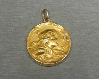Art Nouveau Estate 18K Gold 0.05ct European cut Diamond Lady Flowing Hair Portrait Antique Locket Pendant 1.75" x 1.25"