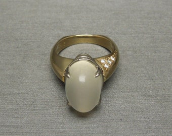 Vintage Estate C1970 18K Gold 10.12 carat Moonstone Solitaire & Diamond Accent Square Band Ring / Moonstone Ring  Sz 6.75