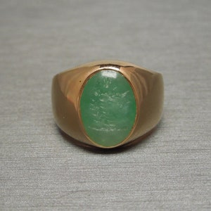 Jade Dragon Intaglio Ring / Unisex Men&#39;s Vintage Mid Century Estate C1960 18K Rose Gold Carved Jade Dragon Bezel Solitaire Ring Sz 8