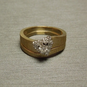 Vintage Estate C1970 14K Satin Gold 0.32TCW Diamond Heart Sweetheart Promise / Engagement Ring Contoured Wedding Band 2PC Set Sz 5.5
