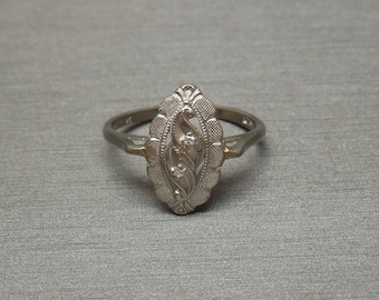 Vintage Estate C1960 10K White Gold 0.03TCW Double Diamond Vertical Navette Petite Sweetheart Ring Sz 6.5