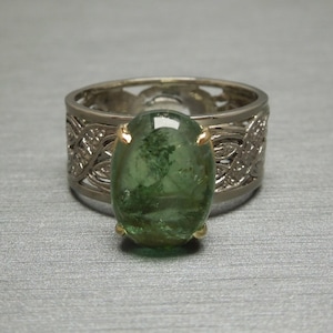 Vintage Estate C1950 14K + 18K Gold 6.33 carat Natural Light Green Tourmaline Solitaire Wide Eternity Band Statement Ring Sz 10.5