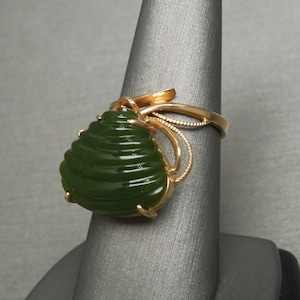Mid Century Estate C1960 14K Gold Carved Natural Jade Spider Ring / Vintage Jade Ring / Carved Jade Ring  Sz 7.25
