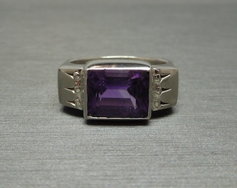 Vintage Estate C1970 Geometric Sterling Silver 3.40 carat Emerald cut Amethyst Solitaire Ring Sz 8.25