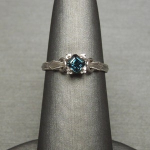 Art Deco Estate C1920 Platinum + 14K White Gold 0.36ct Square Step cut Blue Sapphire Solitaire / Engagement Ring Sz 5.75