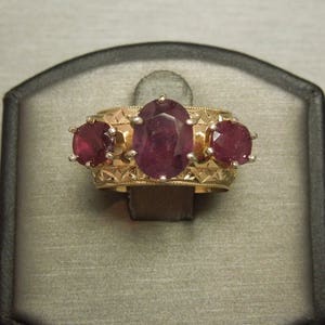Vintage Estate C1970 14K Gold Egyptian Motif Three-Stone 3 carat Ruby Cigar Band Statement Ring