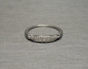 Antique Art Deco Estate C1940 14K White Gold 0.07TCW Round Diamond Tapered Design Wedding Band Sz 5.75