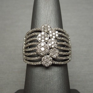 Vintage Estate Hand Engraved 10K White Gold 1.85TCW Diamond Cluster Snake Skin Pattern Interlocking Serpent Wide Band Statement Ring Sz 7.5