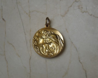Art Nouveau Locket Pendant / Art Nouveau Estate C1880 10K Gold 'Two Lady' Locket Pendant / Antique Gold Locket  1.25"