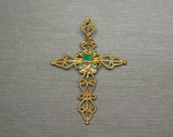 Vintage Estate C1960 18K Gold Filigree 0.20TCW Square & Round Emerald Statement Cross Pendant 2" x 1.25"