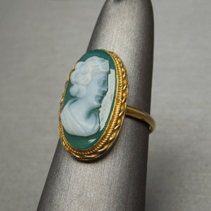 Antique Estate C1900 14K Gold Emerald Green Hard Stone Cameo Oval Rope Border Ring Sz 7