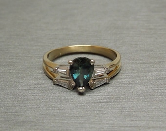 Vintage Estate C1970 14K Gold 1.38TCW Pear cut Blue Green Sapphire Solitaire & Baguette Diamond Engagement Wedding 2PC Set