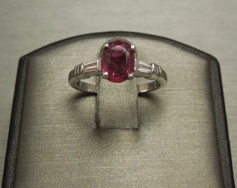 Vintage Estate C1970 14K White Gold 1.74TCW Oval Ruby Solitaire & Diamond Baguette July Birthstone Engagement Ring Sz 6.25