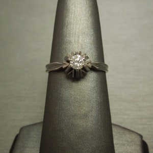 Vintage Estate C1950 14K White Gold 0.28ct G SI2 Brilliant Diamond Buttercup Solitaire / Engagement Ring Sz 7.25