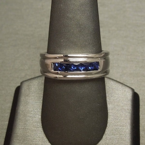 Men's Vintage Art Deco Inspired Estate C1970 Platinum Channel set 0.55TCW Square French cut Kashmir Sapphire Band Ring Sz 10