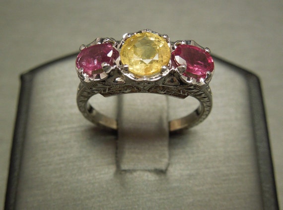 Estate 18K White Gold Filigree Engraved Etched 2.… - image 1