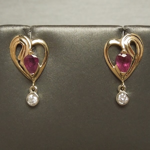 Vintage Estate C1970 14K Gold 0.85TCW Pear cut Ruby Heart & Bezel set Diamond Dangling Drop Sweetheart Earrings 0.80&quot;