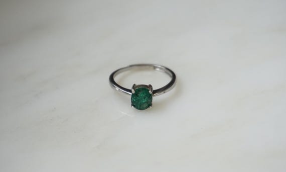 Silver Emerald Solitaire Ring / Estate Sterling S… - image 2