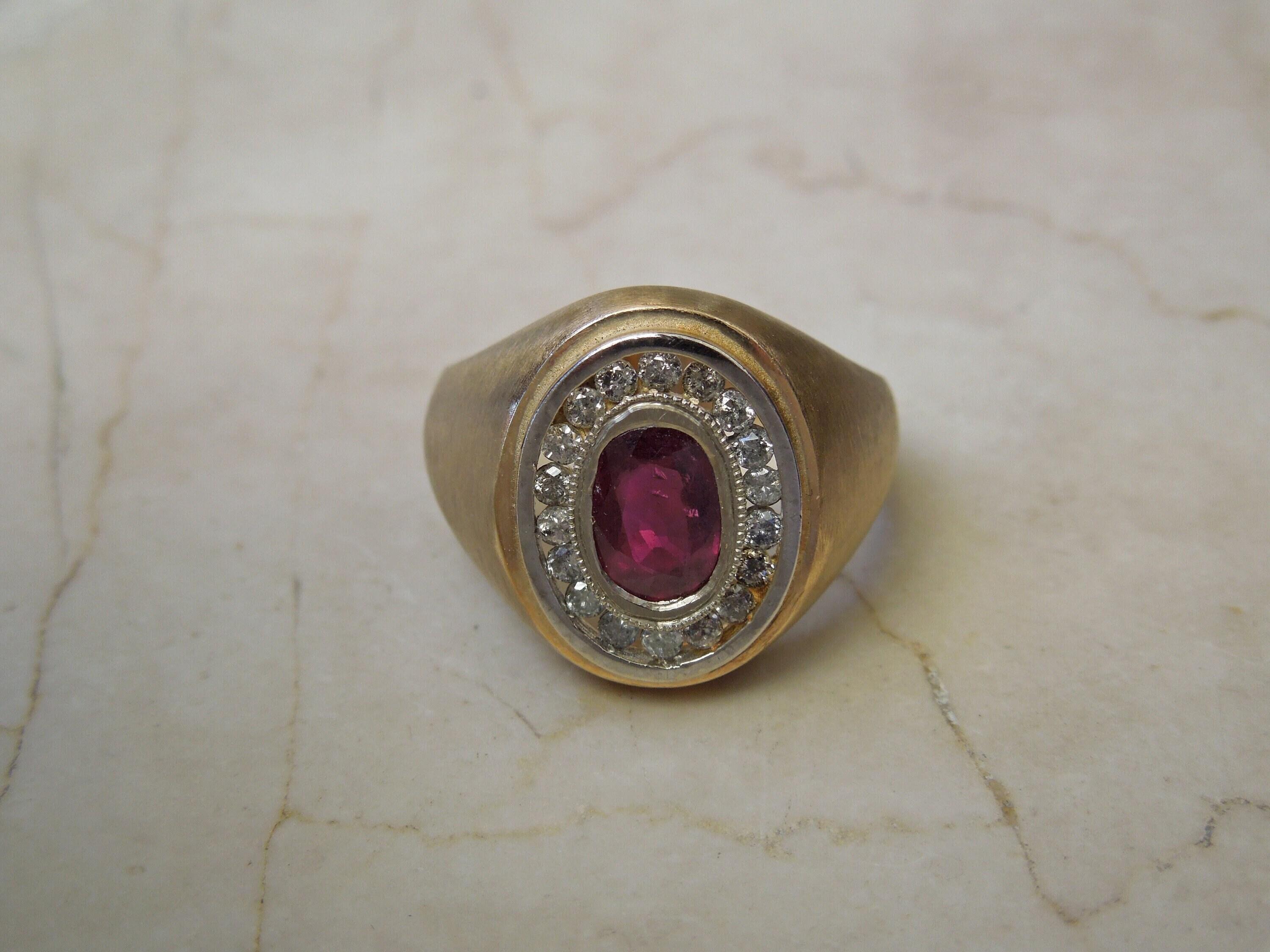Men's Vintage Estate C1970 10K Gold 1.30 Carat Oval Ruby