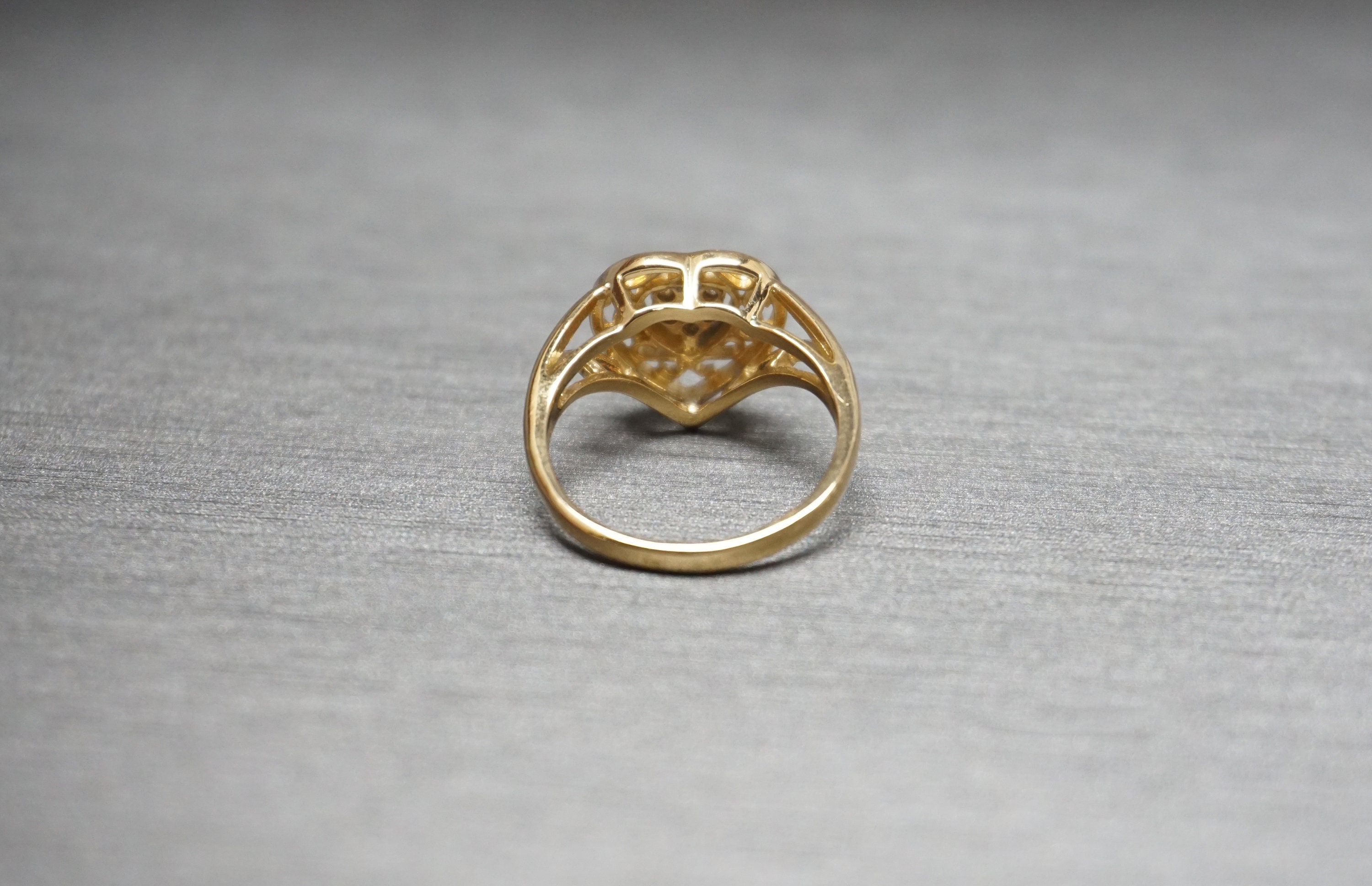 Diamond Heart Ring / Vintage Estate 14K Gold 0.18TCW