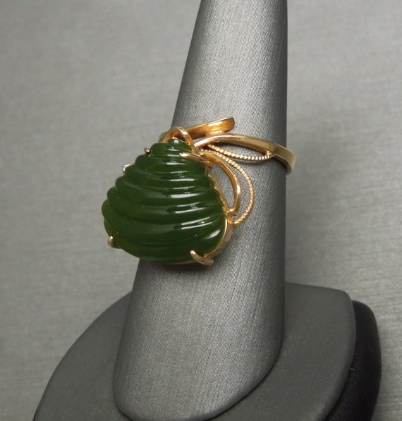 Mid Century Estate C1960 14K Gold Carved Natural Jade Spider Ring / Vintage Jade Ring / Carved Jade Ring  Sz 7.25