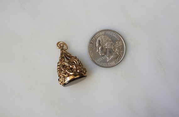 Porte-bonheur en or antique / pendentif porte-bonheur