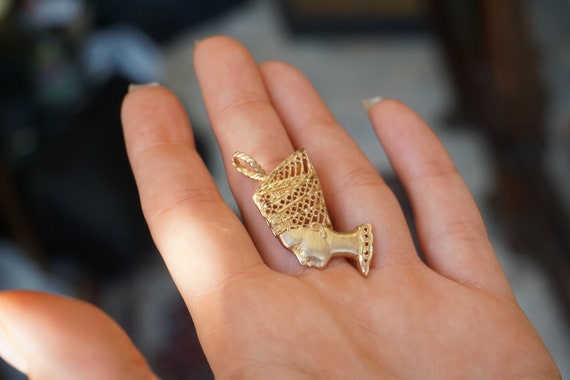 14k Yellow Gold Nefertiti Pendant – Egyptian Filigree Profile Charm, 18x31mm - View #8