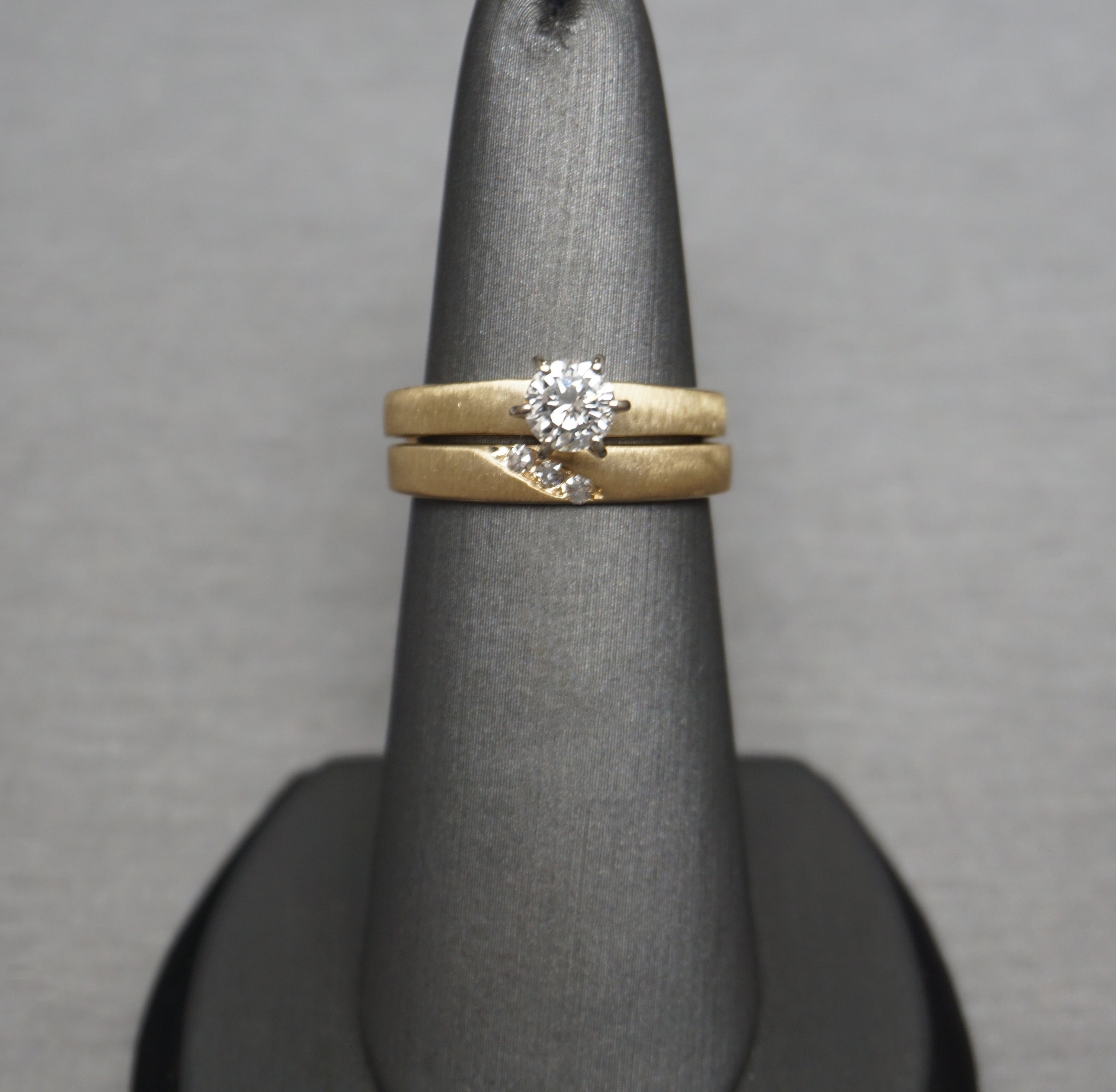 Engagement rings from the 70s outlet
