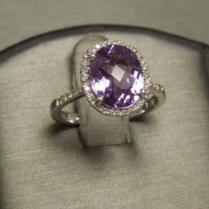 Estate 14K White Gold 3.76TCW Oval Multi-Faceted Amethyst Solitaire & Diamond Halo Engagement Ring Sz 6.5 image 3