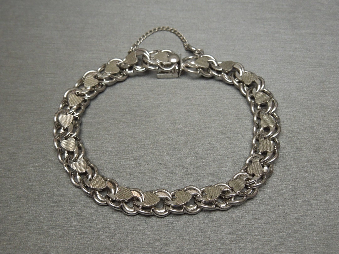 * vintage flame ୨୧ * リボン飾りの ヴィンテージ フレーム Mid Century Estate C1960 Sterling Silver Sweetheart / Sweet