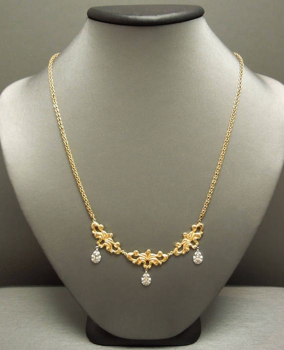Fancy simple necklace discount