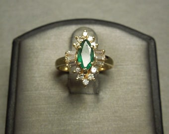 Vintage Estate C1970 14K Gold 1.47TCW Marquise Emerald Solitaire & Diamond Baguette Cocktail / Dinner Engagement Ring Sz 4