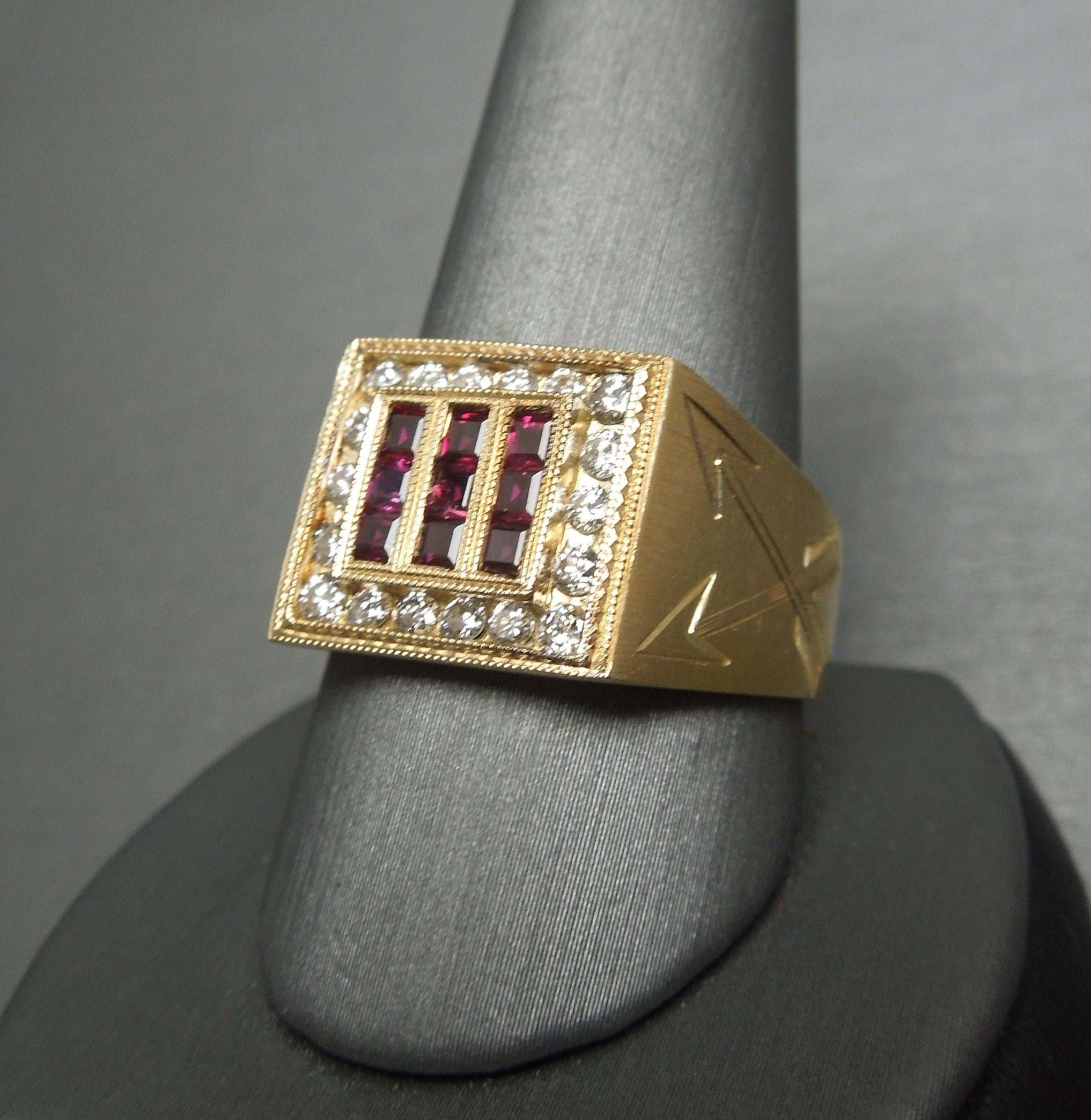 Men's Vintage Estate 14K Gold 1.10TCW Regal Red Ruby & Diamond