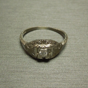 Antique Art Deco Estate C1930 14K White Gold 0.10ct F I1 Brilliant Diamond Solitaire Promise / Engagement Ring Sz 7