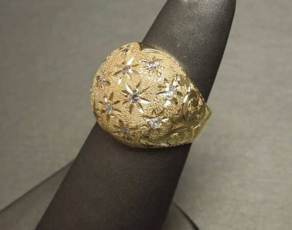 Vintage New Orleans Estate C1950 14K Gold 0.60TCW Engraved Fleur