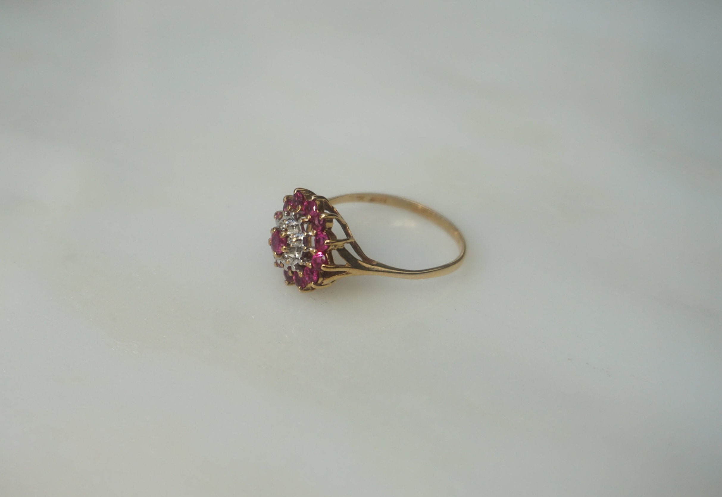 14K Ruby Flower Ring / Vintage Estate C1970 14K Gold 0.75TCW