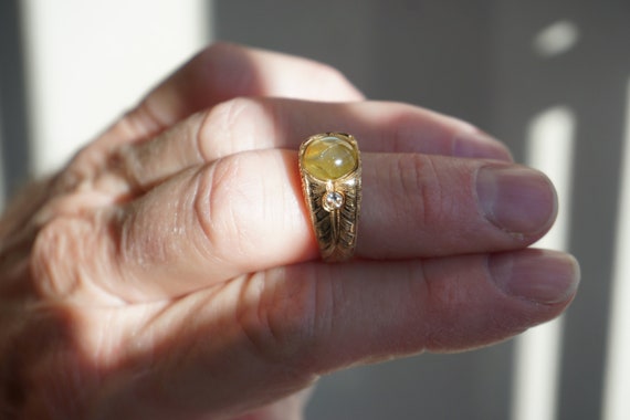 Men's Vintage Estate Circa 1950 14K Gold 3.39TCW Honey Cats Eye Alexandrite & Diamond Three-Stone Gypsy Ring / Men's Alexandrite Ring Sz 7.5 View 5
