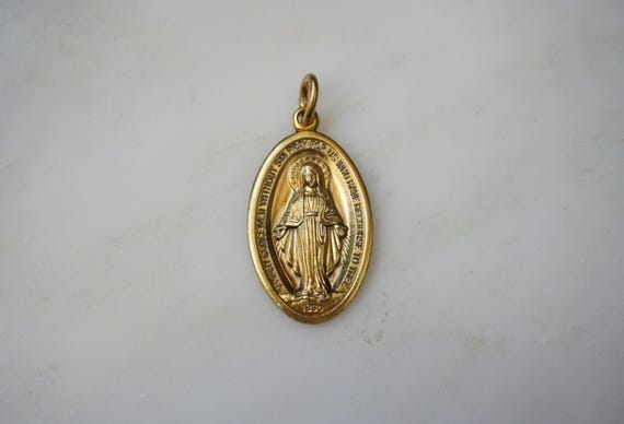 Gold Mother Mary Medal / Vintage Estate C1950 Gold Vermeil Sterling Silver 'Mary Conceived Without Sin Recourse to Thee' Medal Pendant 1.5"